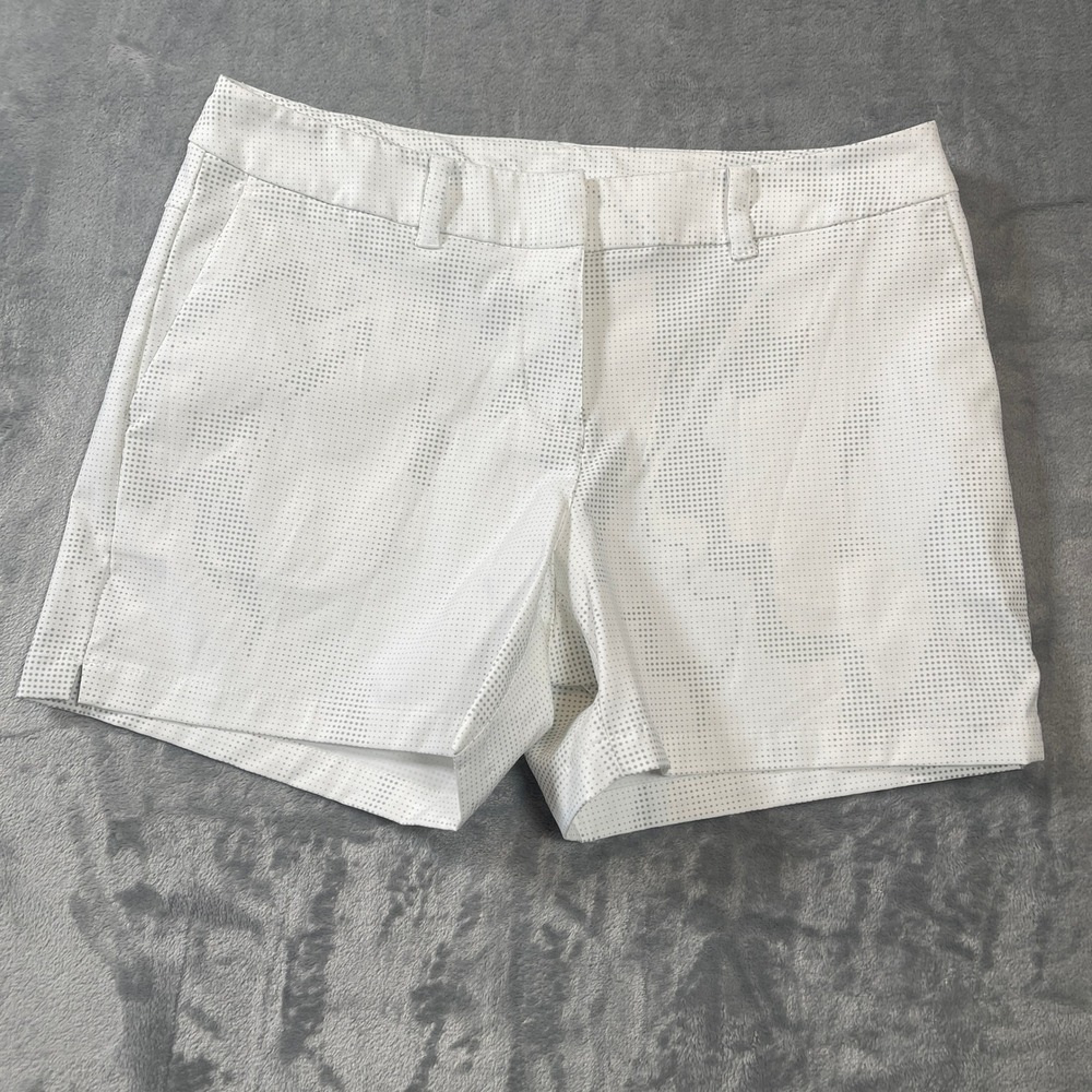 Nike Dri-FIT Women Golf Shorts Size 6 White Grey Dot Camo Pattern 4.5 Inseam
